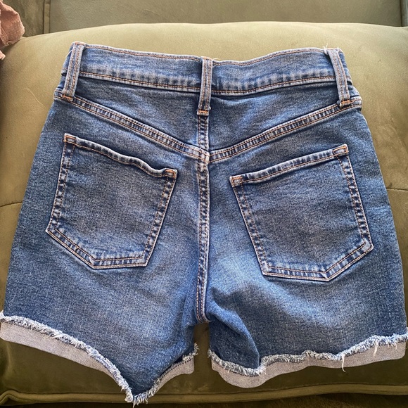 High Rise shorts - Picture 3 of 3